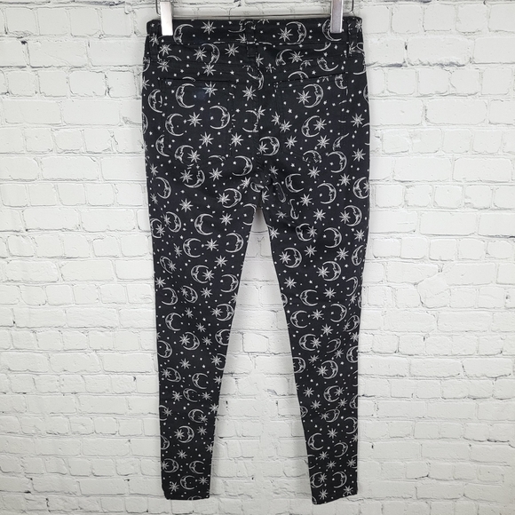 BLACKHEART | Stingerette moon & stars skinny jeans - Picture 2 of 10